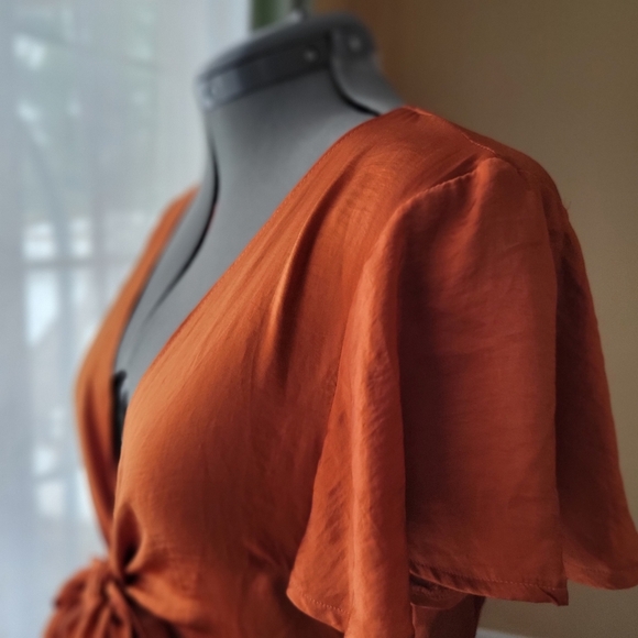 Petal & Pup Amanda Hi-Lo Tie Front Midi Dress - Rust/Terracotta Orange - US 6 - Picture 5 of 12